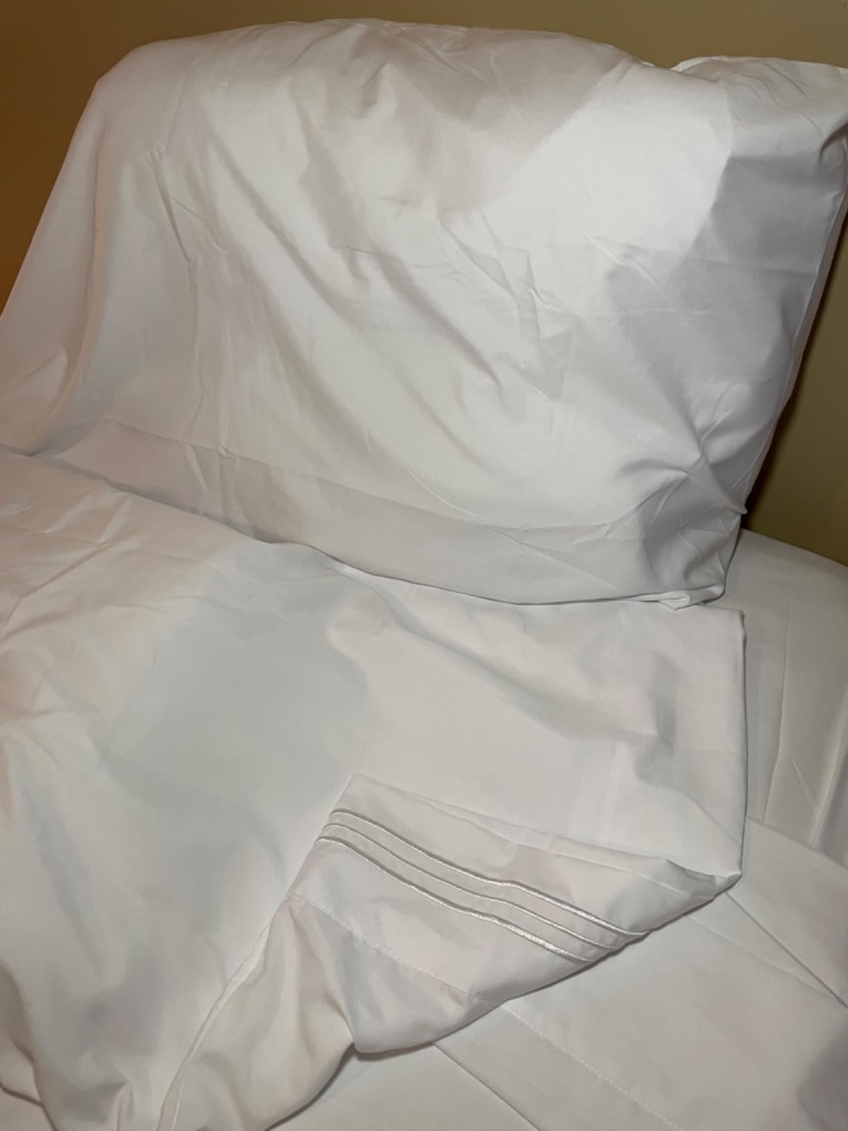 Bulk Case Pack of 12 Sheet Sets - Queen Size Sheet Sets - Light Grey | Deep Pockets, Wholesale Bulk Bedding for Hotels, Spas & Airbnbs, Soft, Cooling & Breathable, Wrinkle Free & Fade Resistant customer photo 1