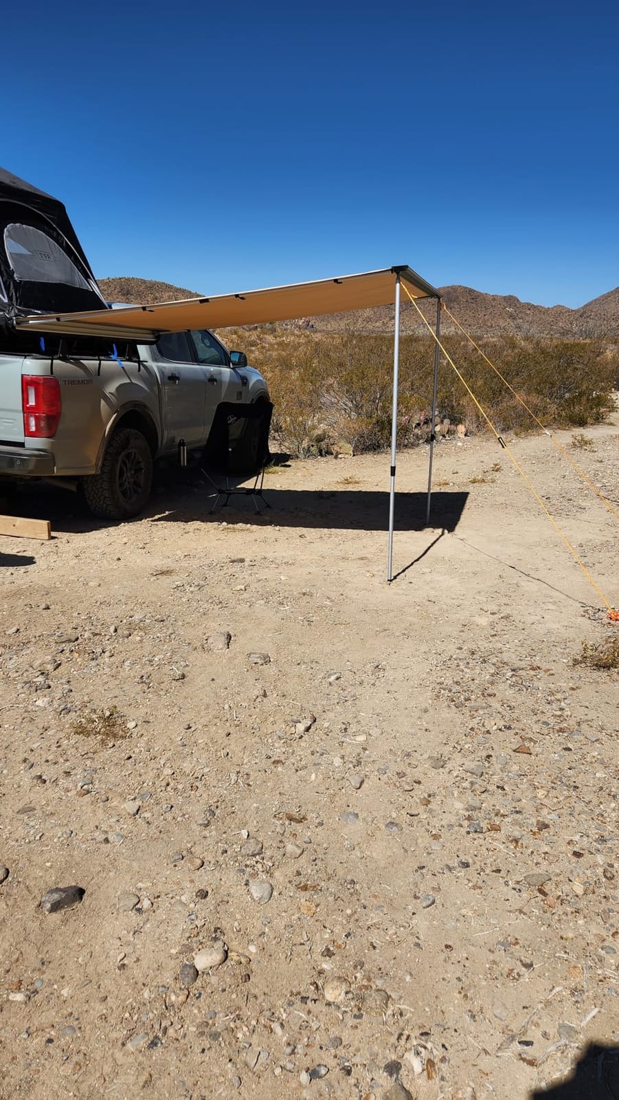 JOYTUTUS Vehicle Awning 6.6'x8.2' Roof Rack Pull-Out Sun Shade UV50+, Weatherproof 4x4 Side Sunshade for Camping, Car Awning with Adjustable Hardware, Quick Set-up, SUV/Truck/Van/Jeep customer photo 2
