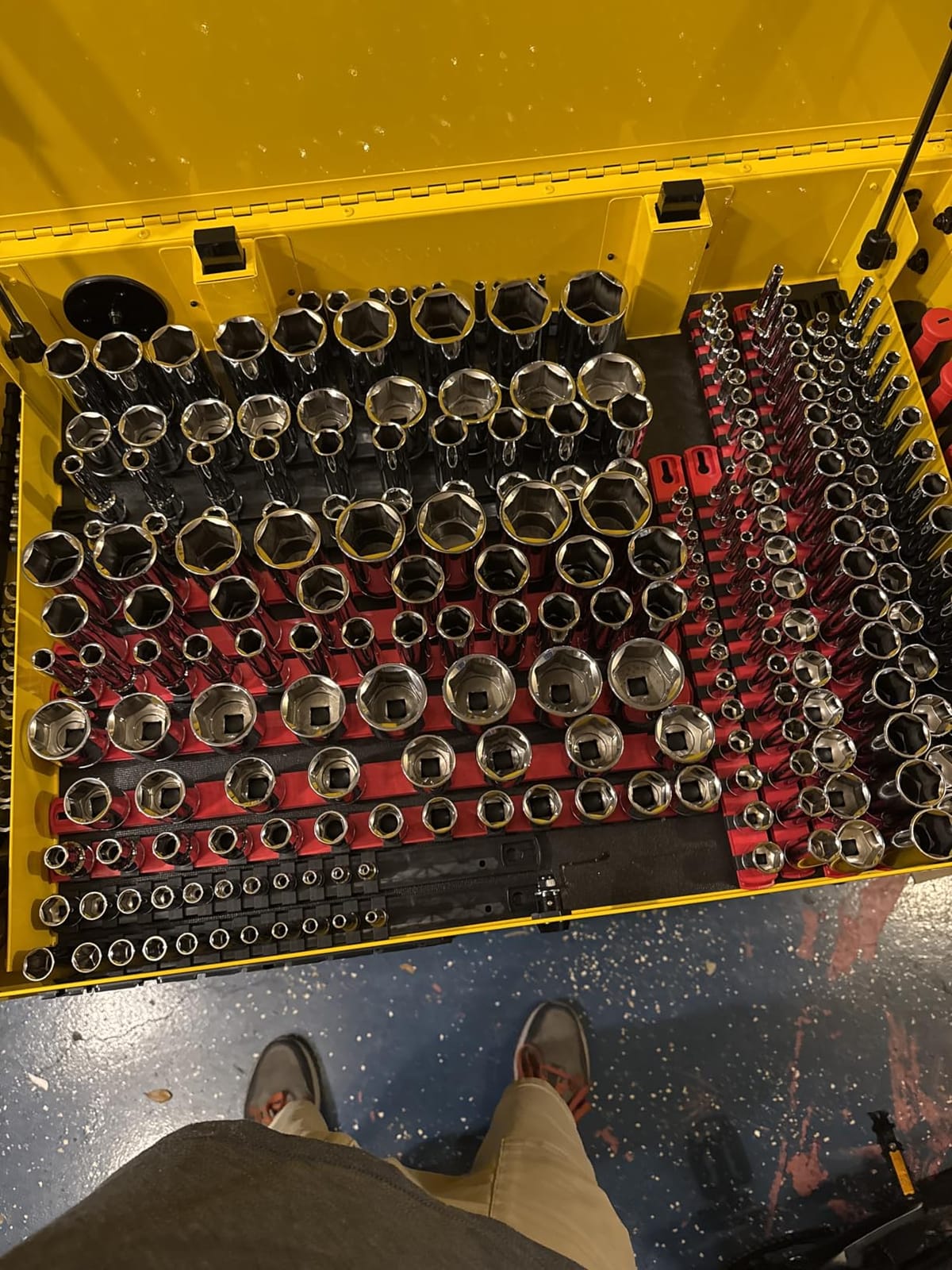TEKTON 1/4, 3/8, 1/2 Inch Drive 6-Point Socket Set, 214-Piece | SHD99202 customer photo 1