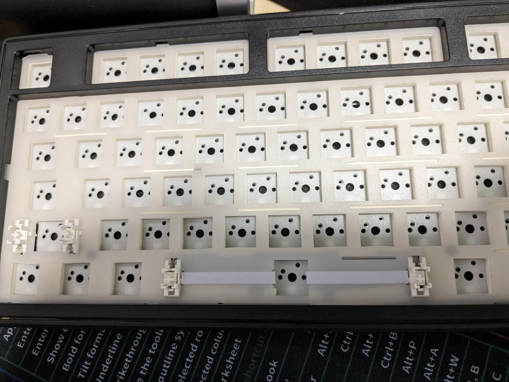 75% Custom Barebones Keyboard Kit Gasket Mounted, Blank DIY Silent TKL Mechanical Gaming Keyboard PCB Hot Swappable 3pin/5pin Switch with South-Facing RGB for Win/Mac (M87 Kit-Black) customer photo 1