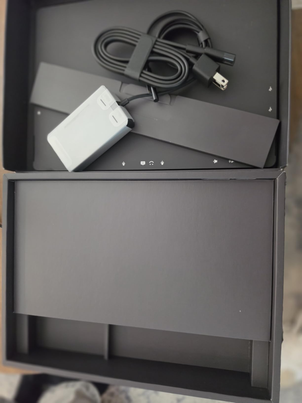 Surface Pro 2-in-1 Laptop/Tablet (2024), Windows 11 Copilot+ PC, 13