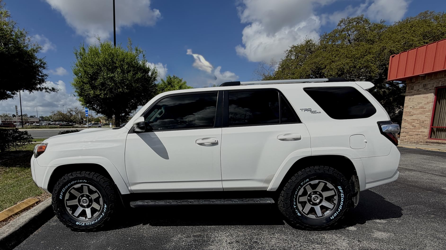 BFGoodrich All-Terrain T/A KO3 Car Tire for Light Trucks, SUVs, and Crossovers, LT265/70R17/E 123/120S customer photo 2