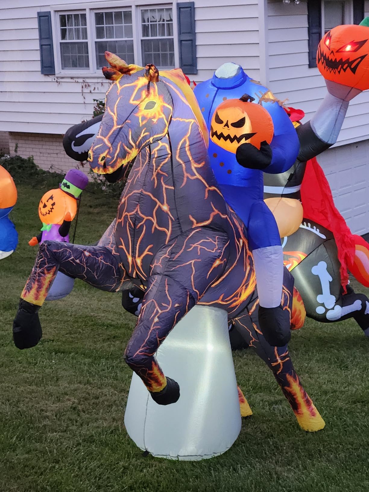COMIN 6FT Long Halloween Inflatables Headless Horseman Outdoor Decorations Blow Up Lightning Horse Yard with Built-in LEDs for Indoor Party Garden Lawn Decor customer photo 1