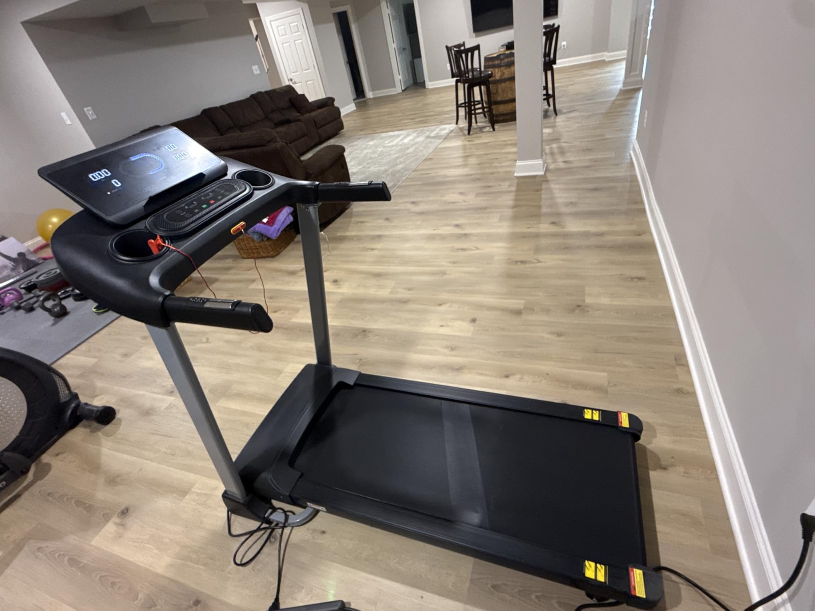 HUAGEED Treadmills for Home, 18% Auto Incline, Heavy Duty 400LBS Capacity | Quiet 3.5 HP Motor; 36 Workout Programs; Extra-Wide Running Belt; Walking & Running Exercise; Smart Bluetooth Connectivity customer photo 2