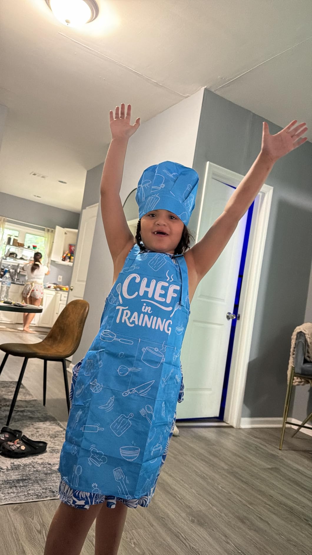 Kids Apron and Chef Hat Set, Funny Apron with 2 Pockets | Adjustable Child Apron Chef in Training Apron with 2 Pockets for Boys and Girls (Red) customer photo 2