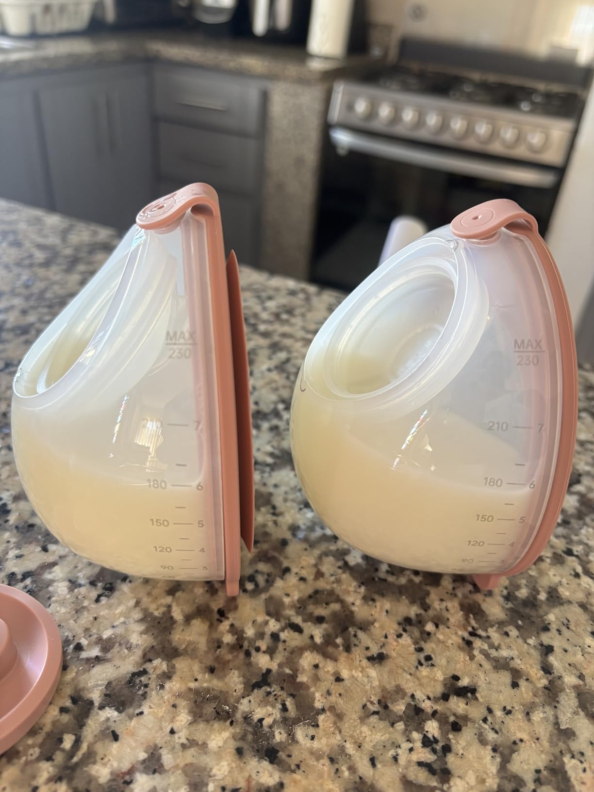 Momcozy V1 Pro Wearable Breast Pump, Hospital-Grade Pocket Primary Pump customer photo 1
