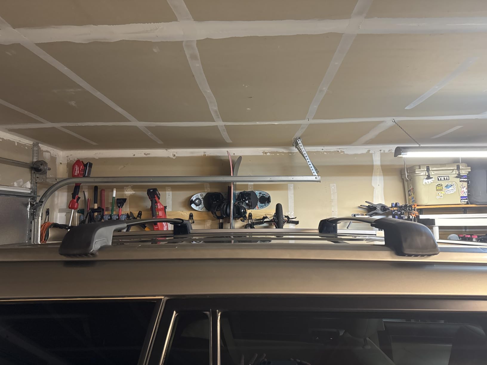 Tuyoung 300lbs Lockable Roof Rack Cross Bars for Ford Explorer 2020-2026 customer photo 1