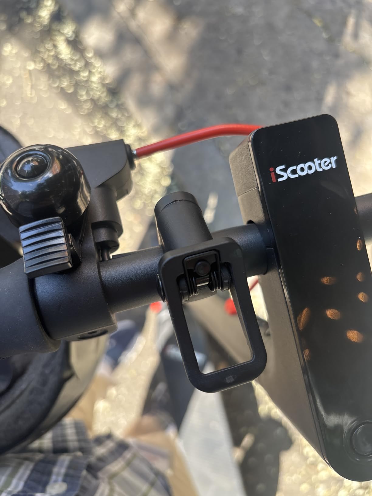 iScooter Electric Scooter for Adults, Foldable E-Scooter for Commuting | Cruise control, Smart App, dual braking, LED lights, and easy folding for daily commuting, campus travel and city rides customer photo 1
