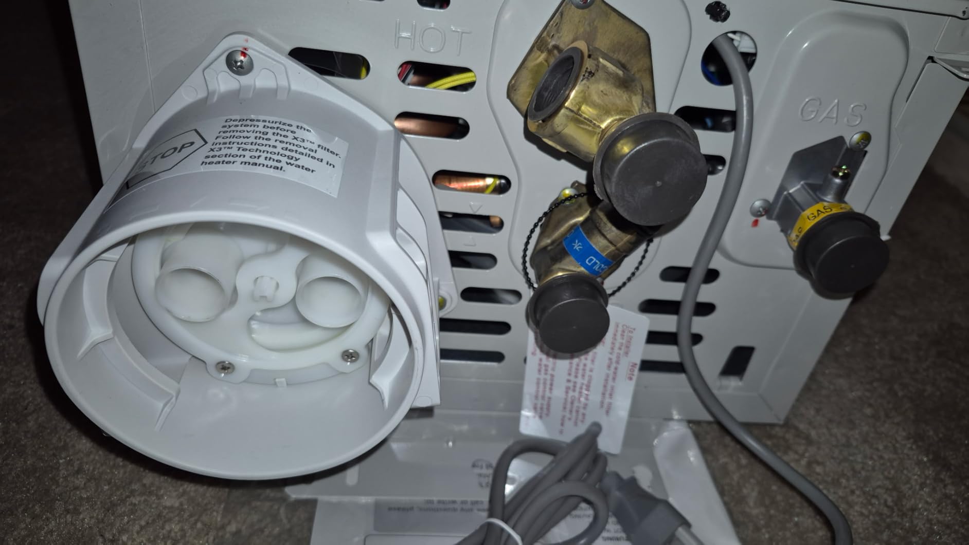A. O. Smith Tankless Water Heater Gas - On Demand Hot Water - Indoor - 8 GPM - Non-Condensing Natural Gas with X3 Scale Prevention Technology - 190,000 BTU ProLine XE - ATI-310CX3 customer photo 2