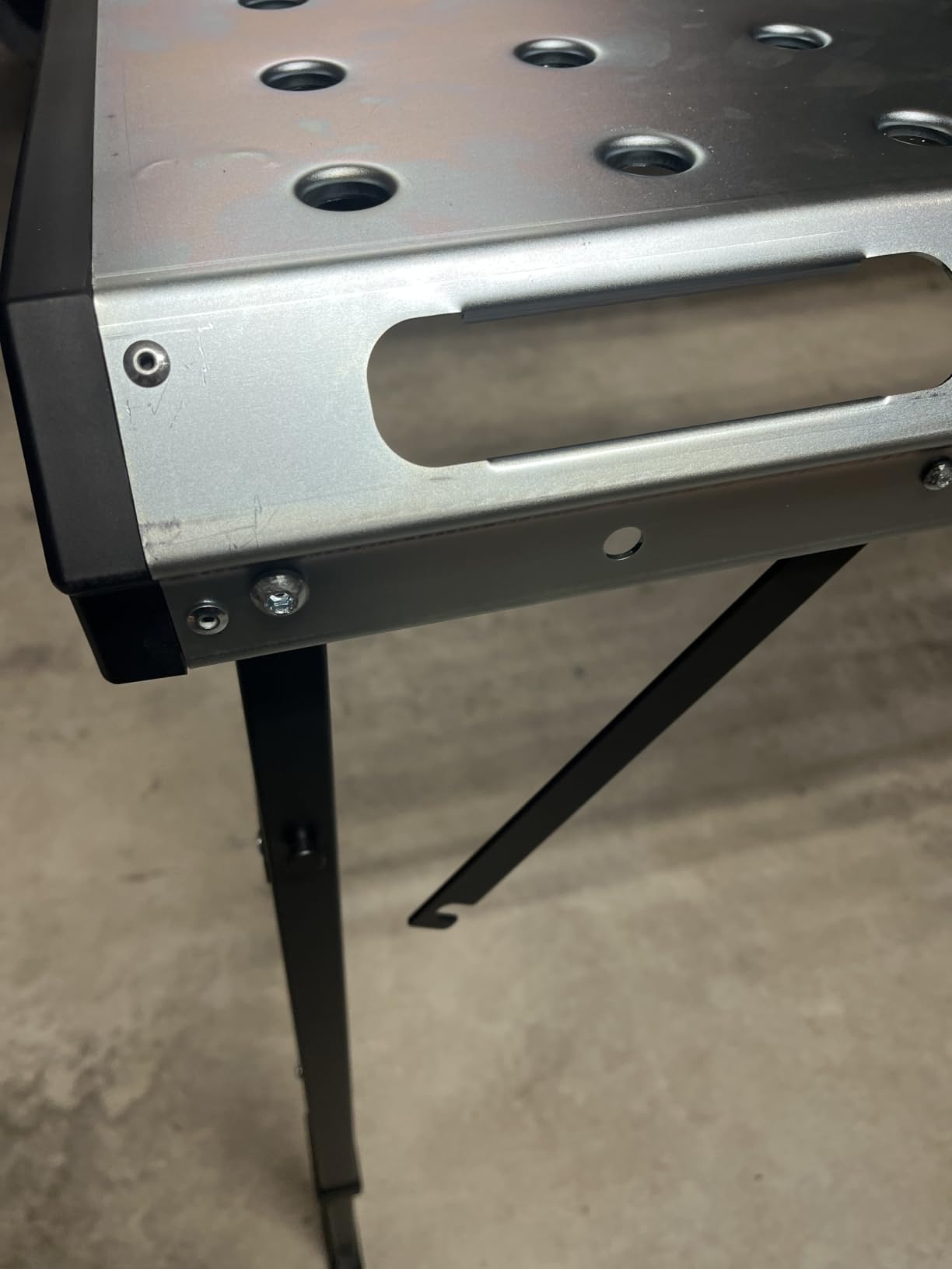 WORKESS Metal Welding Table Folding 1000 lbs Load Capacity Heavy Duty Steel Construction Workbench for Welding Adjustable 7 Level Height customer photo 1