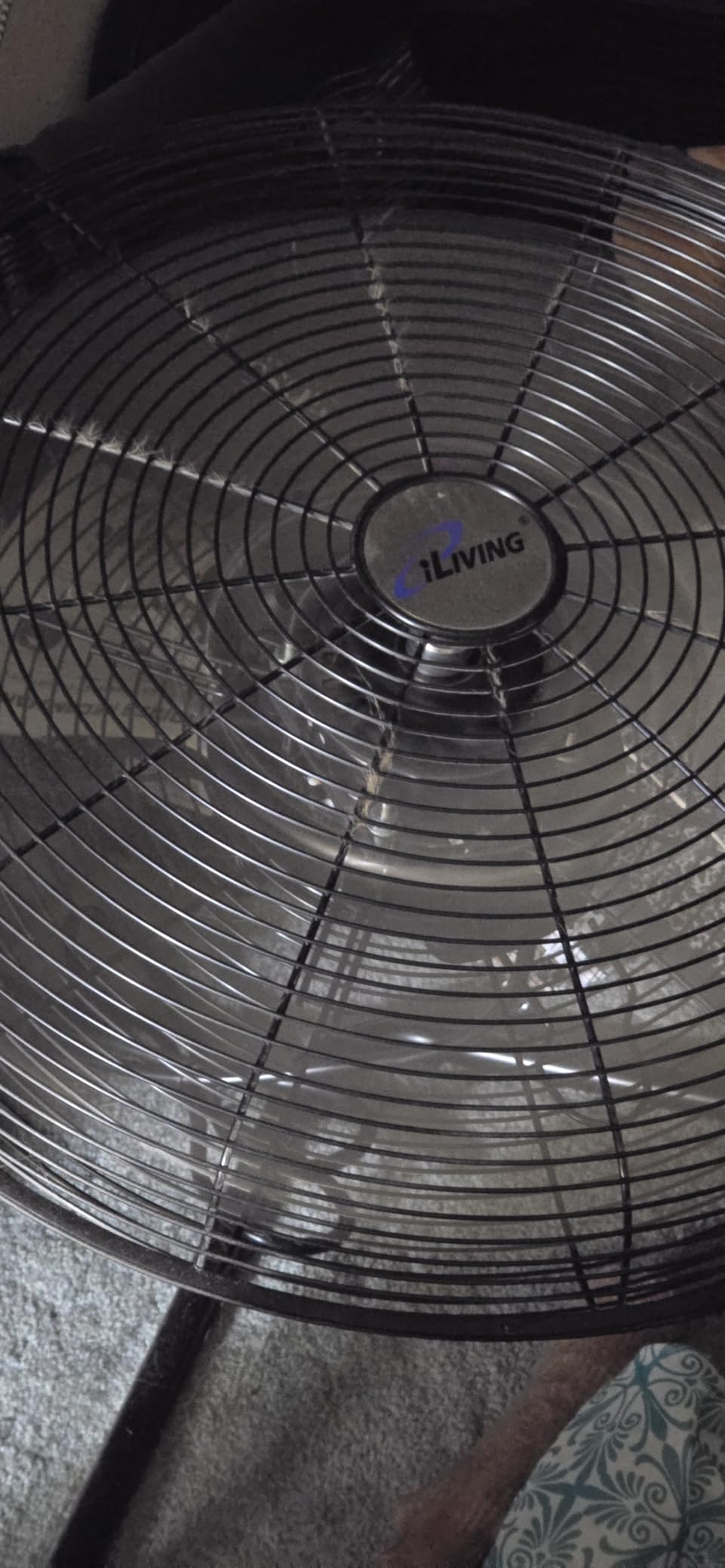 iLiving 12 in. Low Noise Turbo Fan 1139 CFM 3-Speed Portable Air Circulator for Shop, Office, Greenhouse, Home and Warehouse customer photo 1