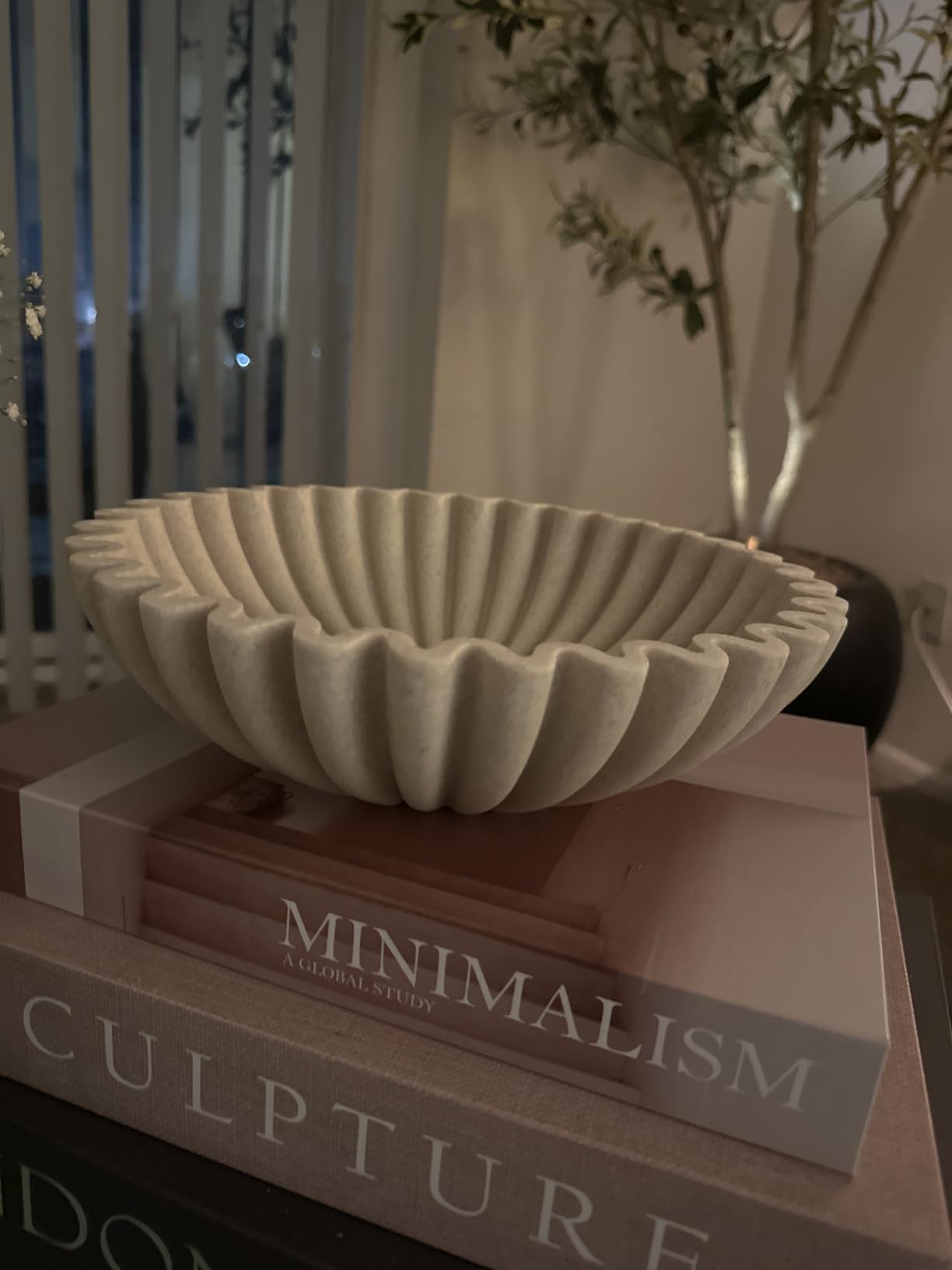 YMXYJM Large Decorative Bowl, Modern Handicraft Bowls for Home Decor, Fruit Bowl for Kitchen Counter, Ruffle Decor, Stylish Key Bowl for Entry Table, Artificial Stone Beige customer photo 1