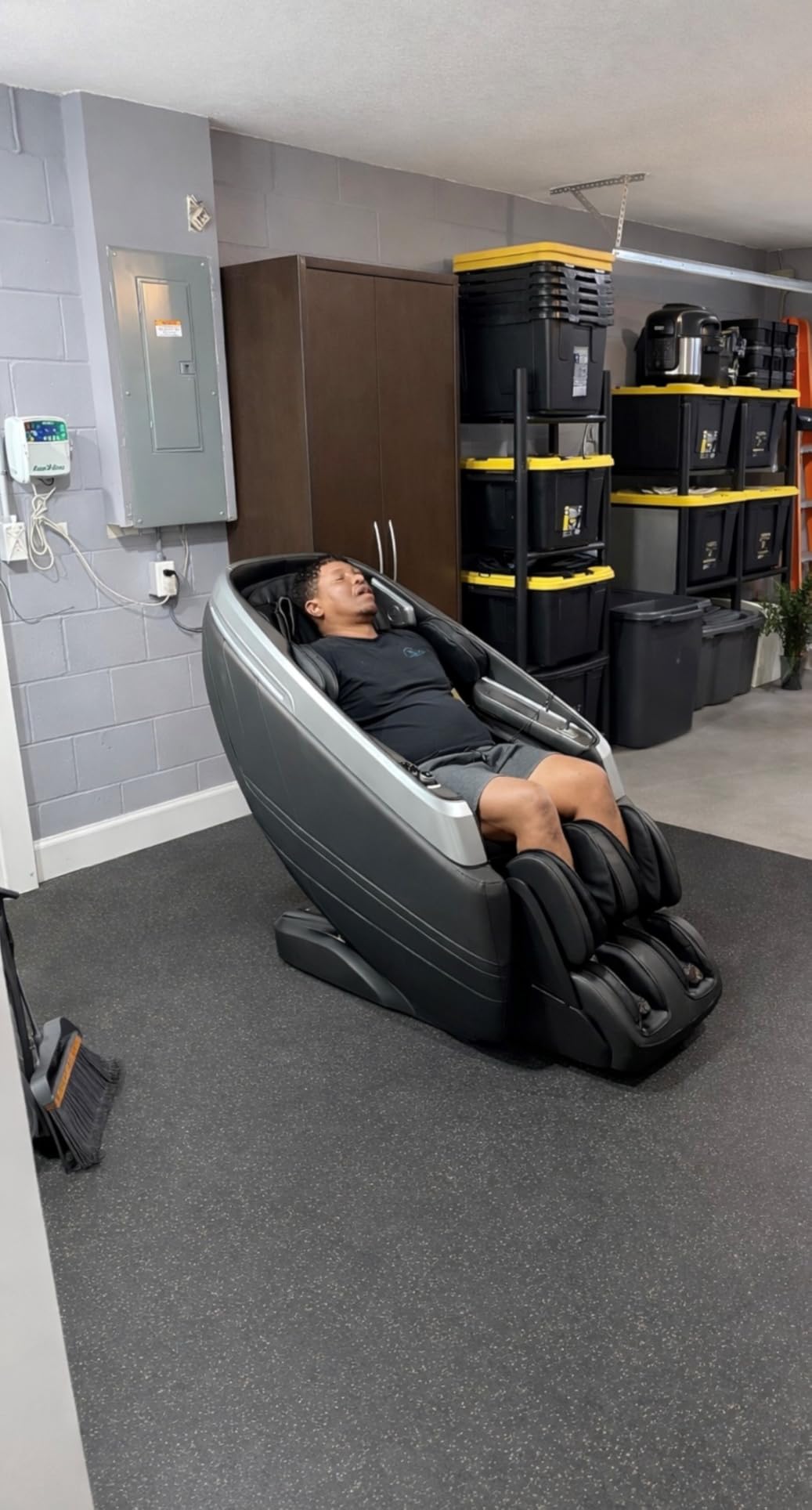 iBooMas P03 4D Massage Chair Full Body, Zero Gravity Massage Chair Recliner with 55