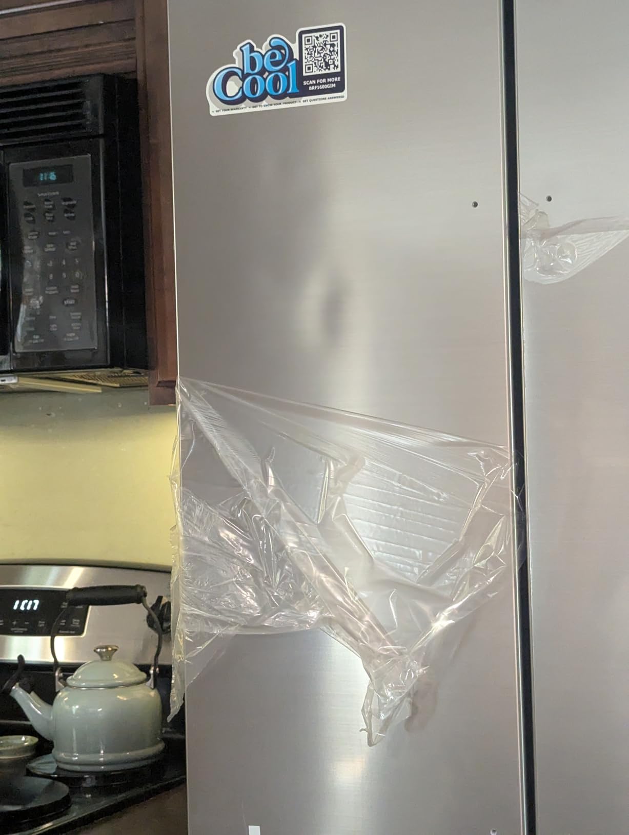 BLACK+DECKER 17 Cu. Ft. Convertible Freezer Refrigerator, Upright Freezer with Glass Shelves, ENERGY STAR rated, Frost Free, BUC1700XW, White customer photo 1