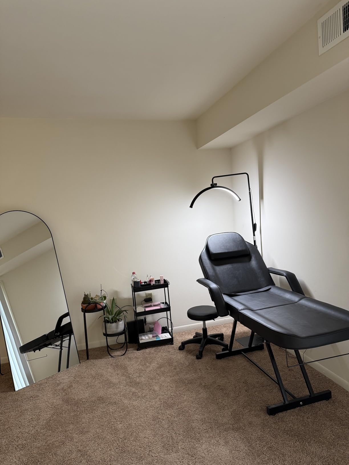 Artist hand Massage Table Electric Height Adjustable Massage Bed, Facial Bed Lash Bed for Eyelash Extensions Salon Chair (White), Electric Height Adjustment Offers Convenient Positioning For Facial Treatments, Lash Extensions, Massage & Spa Services customer photo 1
