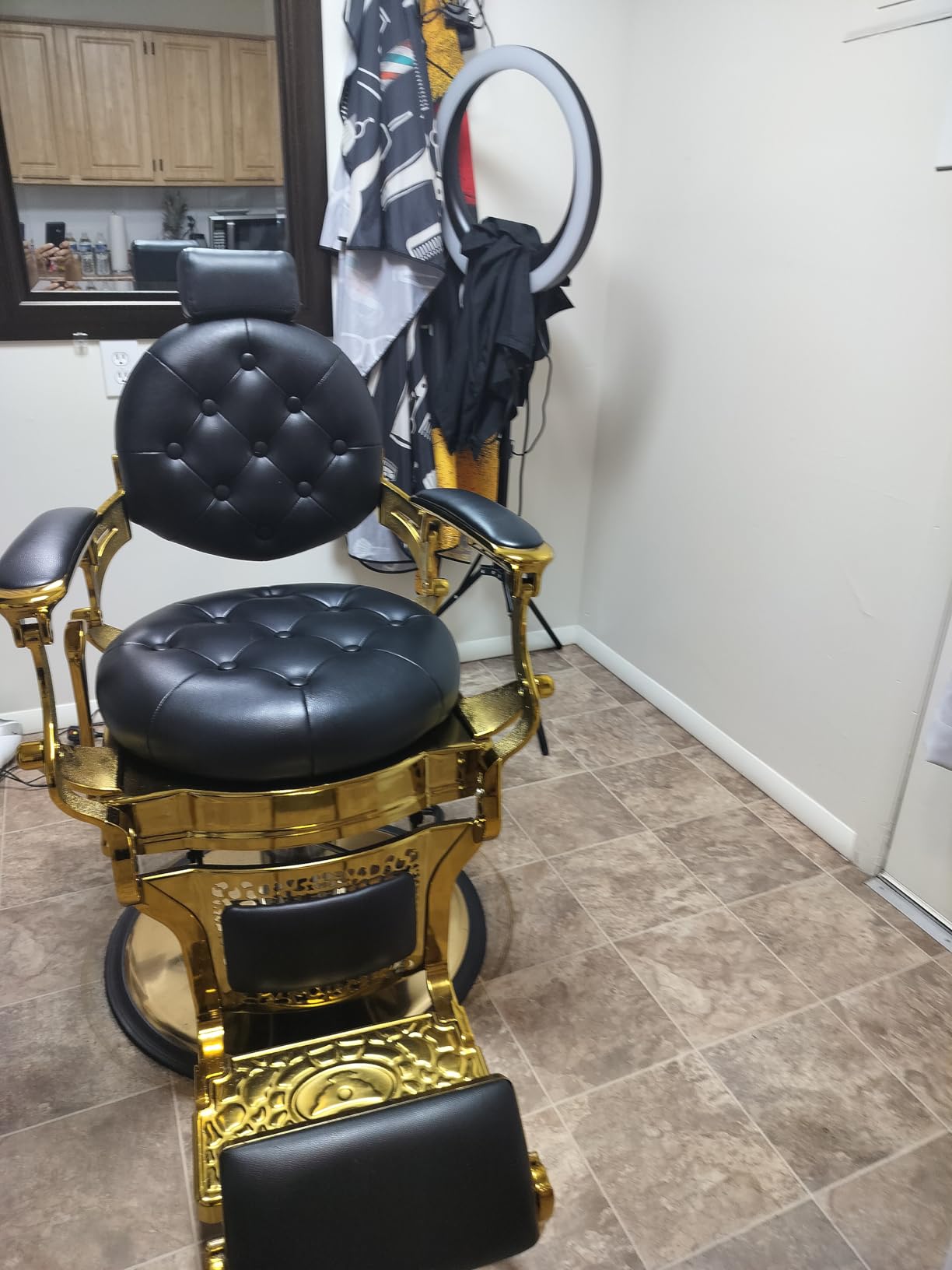 Vintage Barber Chair for Hair Stylist, Heavy Duty Barber Chair for Barbershop, Reclining Hair Salon Chair, Classic Tattoo Massage Beauty Spa Salon Equipment customer photo 1