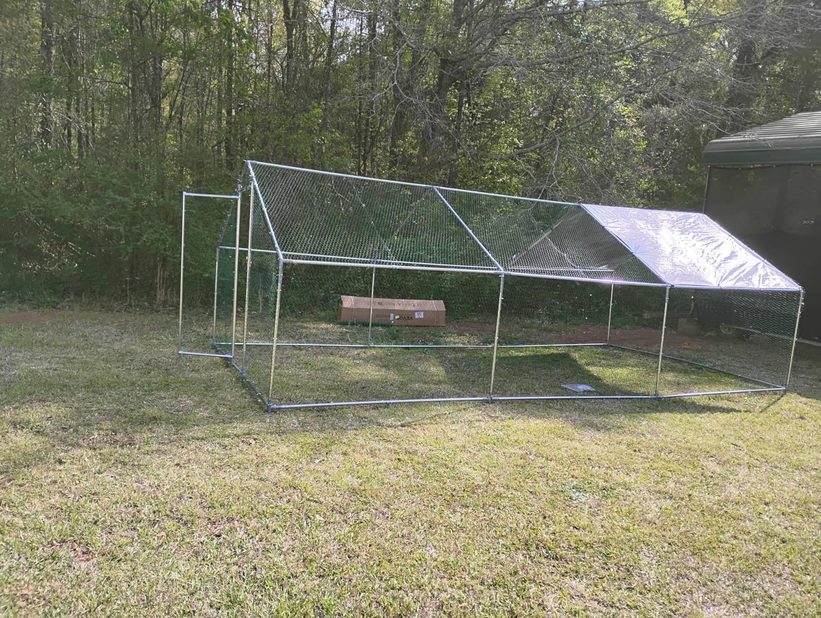 VEVOR Large Metal Chicken Coop, 19.7x9.8x6.5ft Walk-in Chicken Runs for Yard with Cover, Spire Roof Hen House with Security Lock for Outdoor and Backyard, Farm, Duck Rabbit Cage Poultry Pen customer photo 2