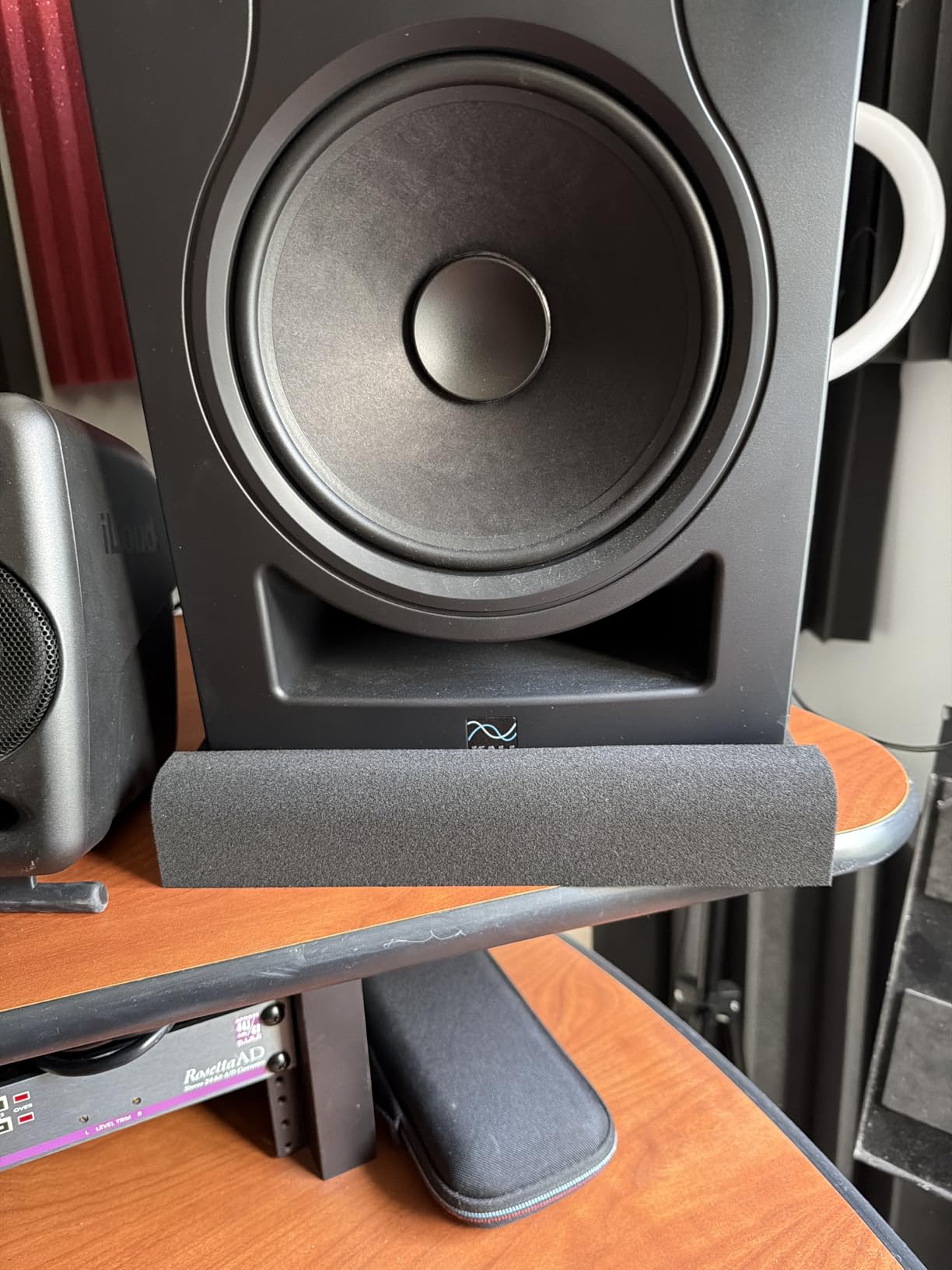 2 Pack Studio Monitor Isolation Pads for Large Speakers Sound Insulation Studio Foam Prevents Vibrations Acoustic Speaker Isolation Pad High Density Fits Most Stands customer photo 1