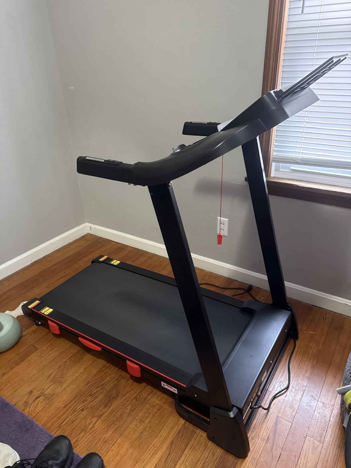 Treadmills for Home, 15% Auto Incline, Foldable, 350LB Capacity | 18-Inch Wide Running Belt; Quiet 3 HP Motor; Heavy-Duty Support; Shock Absorption Deck; Joint-Friendly Cushioning customer photo 2