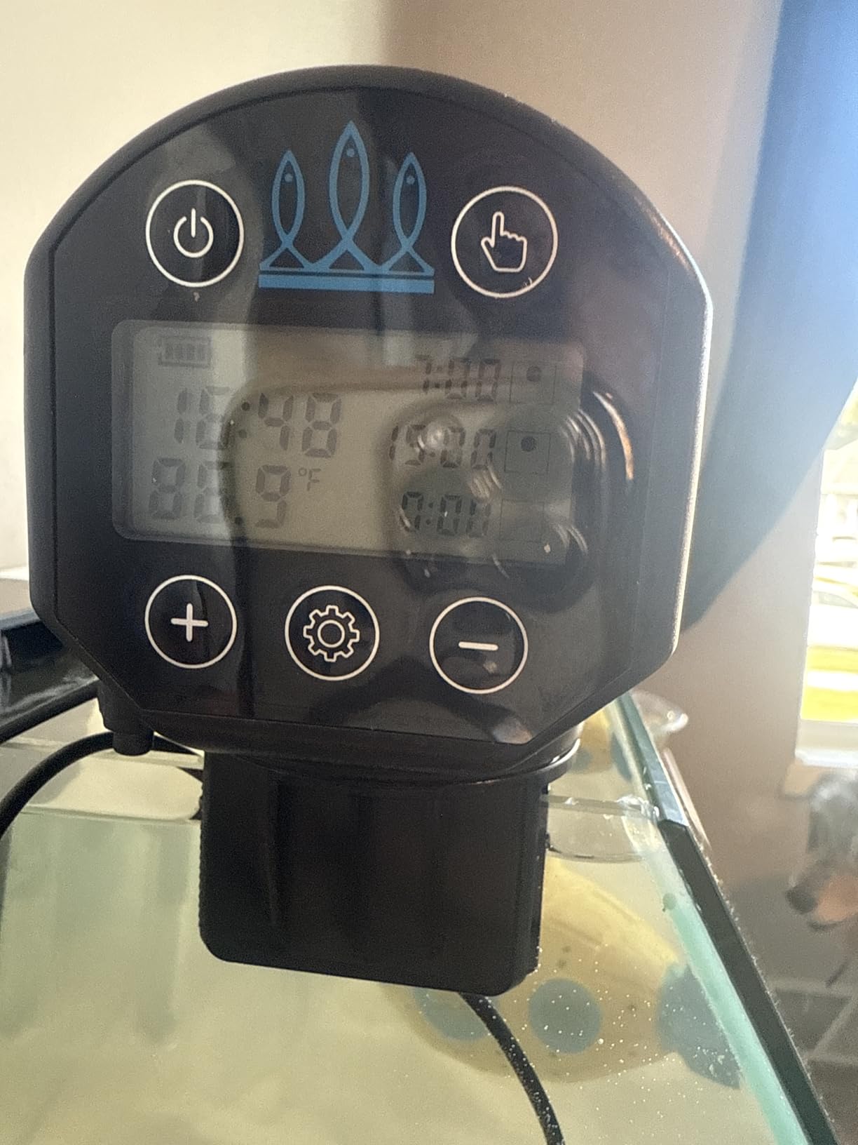 Automatic Fish Feeder for Aquarium with Digital Thermometer - 2026 Auto Fish Food Dispenser Programmable, Vacation Feeder for Fish, Adjustable Portions, Auto Fish Feeder for Small & Big Tanks customer photo 2