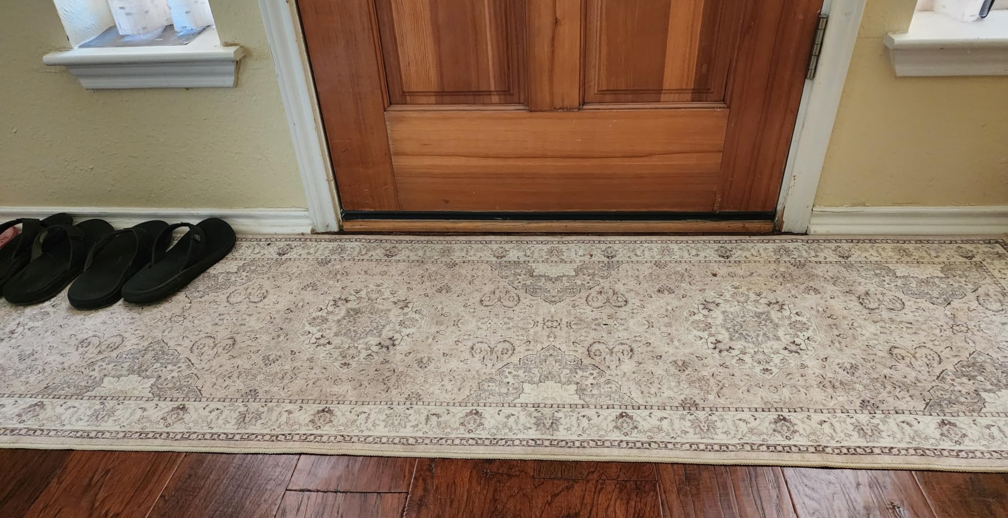2x6 Hallway Washable Runner Rug: Vintage Soft Kitchen Laundry Runner with Non Slip Backing Farmhouse Entryway Living Room Floor Mat Stain Resistant Carpet for Bedroom Bathroom Distressed Beside Rug customer photo 1