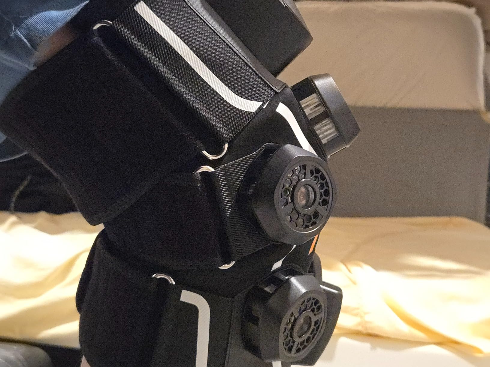 X2 Smart Knee Recovery Device | Advanced Hot & Cold Contrast Therapy with Compression | Knee Pain Relief-Sports Recovery | Injury Rehab | FSA-HSA Eligible customer photo 2