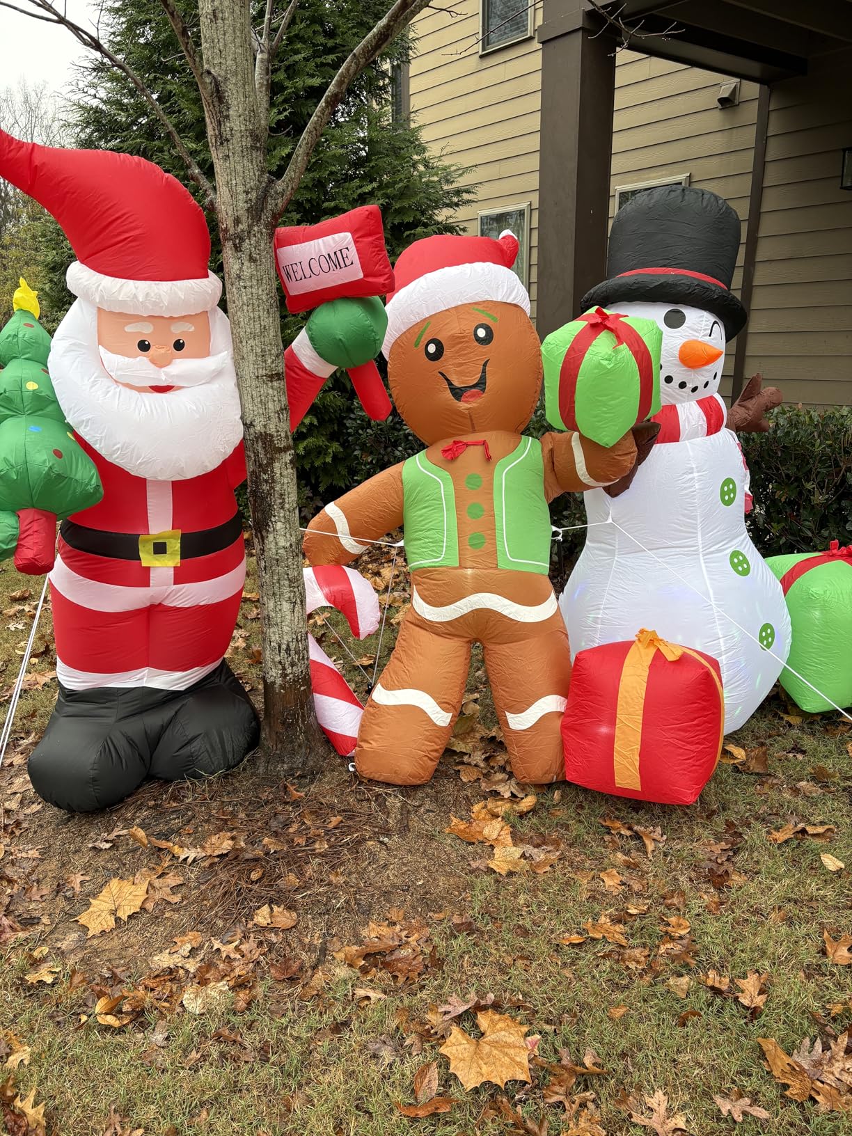 COOLWUFAN 6 FT Christmas Decorations Outdoor Inflatables Gingerbread Man Snowman Blow Up Yard Decor, Outdoor Inflatables Decorations with Rotating LED Light for Garden Patio Lawn Holiday Party Xmas customer photo 2
