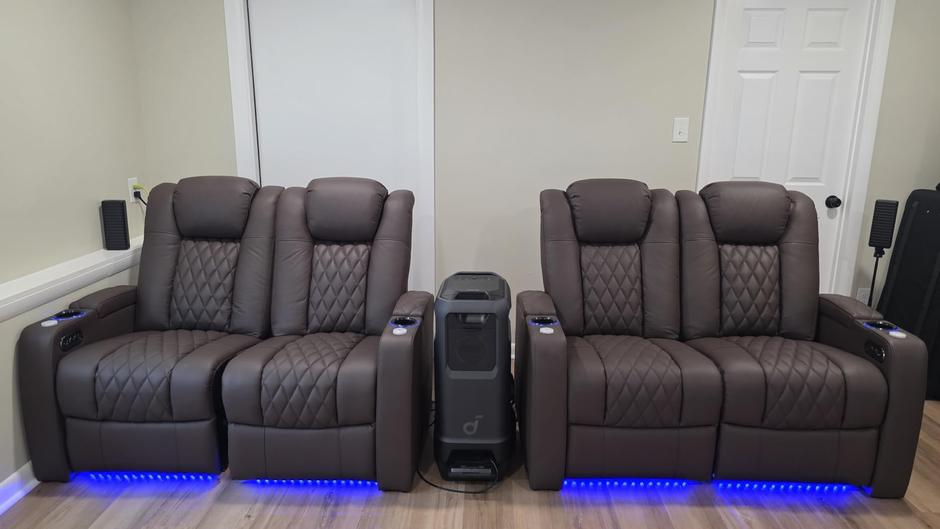 comfiroom Top-Grain Leather Home Theater Seating, Dual-Motor Power Recliner | Classic Series Black Zero Gravity Motorized Theater Chair with USB-C Charging, Adjustable Headrest, Tray Table, Row of 1 customer photo 1