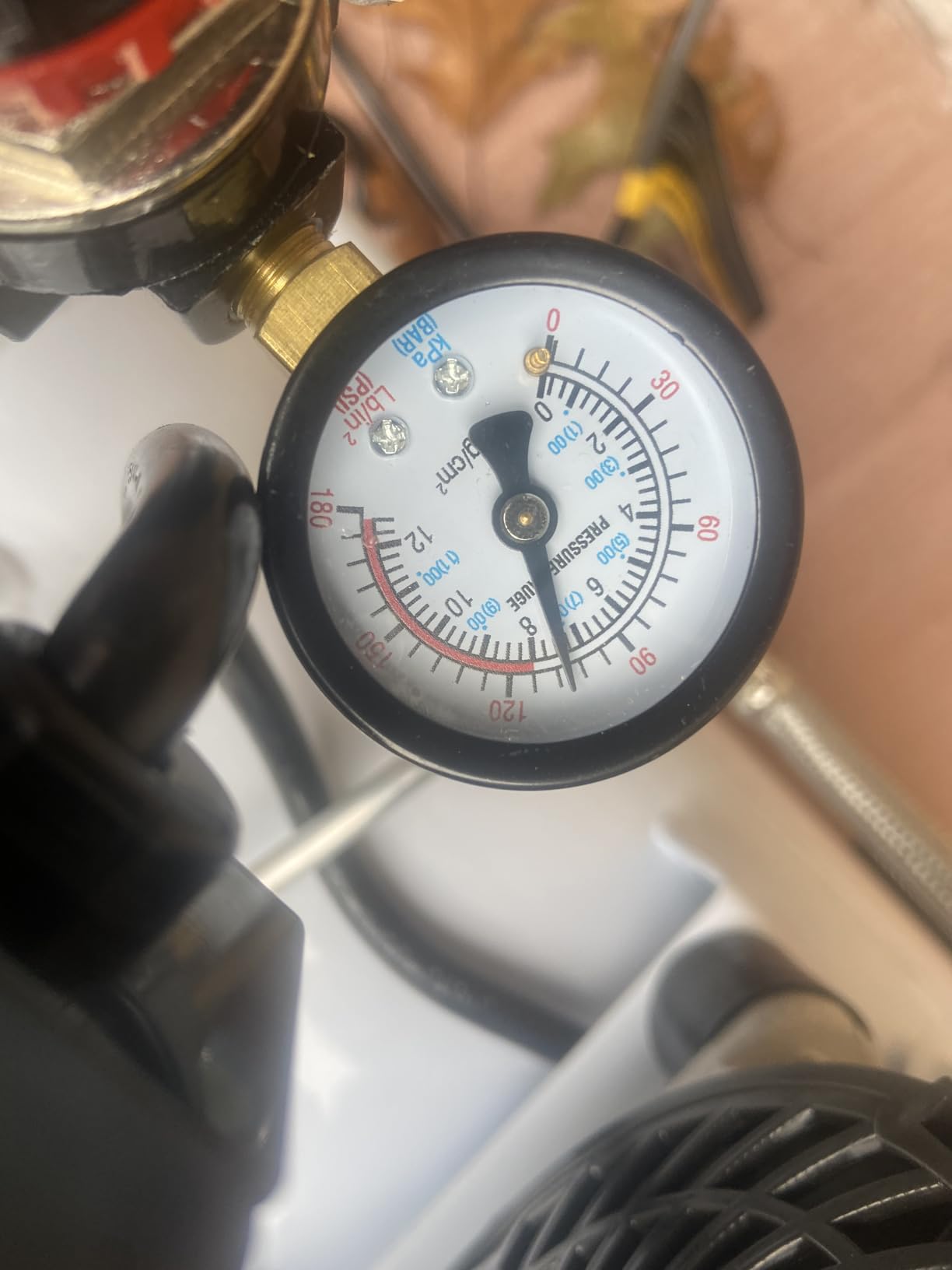 Quiet Oil-Free Air Compressor, 68 dB, 2.8 CFM @ 90 PSI, 5 Gallon Air Tank customer photo 1