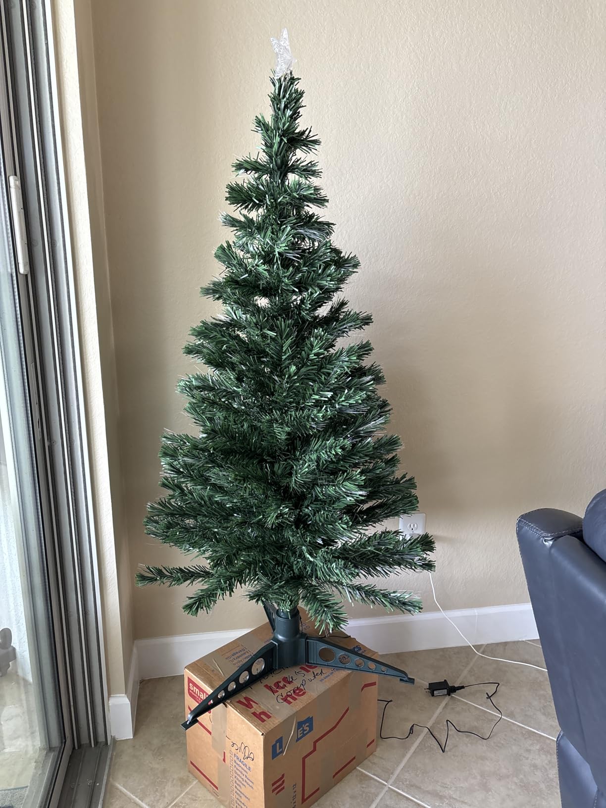 5FT Fiber Optic Green Christmas Tree Artificial Tree with Stand, Pre-lit Full Xmas Tree with Top Star Perfect for Indoor Holiday Decoration customer photo 1
