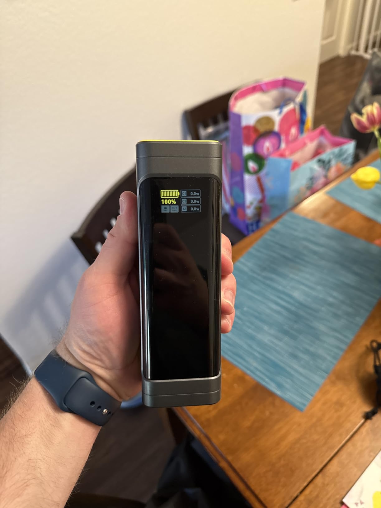 AOHI 240W Laptop Power Bank 27600mAh Portable Fast Charger (99.3wh), Airline-Compliant, 140W PD 3.1 Large Battery Pack The Future Starship for MacBook, iPad iPhone 16 Pro Max, Galaxy, Steam Deck, Grey customer photo 2