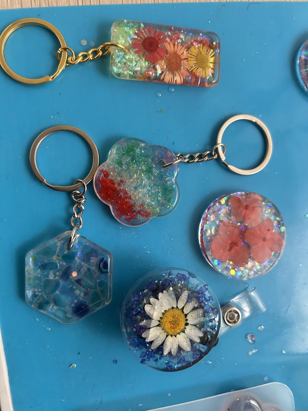 LET'S RESIN Keychain Resin Molds Silicone, 16 Cavity Pendant Casting Mold with Hanging Holes, UV & Epoxy Resin Jewelry Mold for DIY Keychains, Charms, Pendants customer photo 2