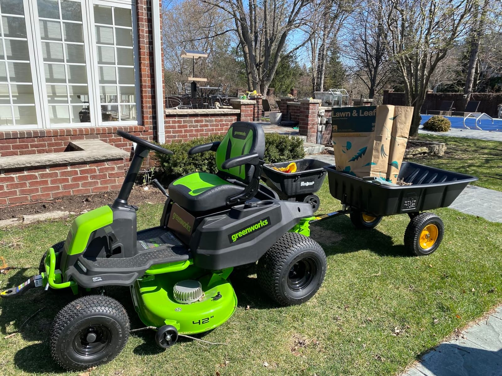 Greenworks 80V 42' Riding Lawn Mower (2 Acre, 32 HP Gas Equivalent, 5 MPH, Cargo Bin, Tow Up to 200 lbs.), (4) 5.0Ah Batteries (1,600 Wh Max) + Turbo Wall Charger customer photo 1