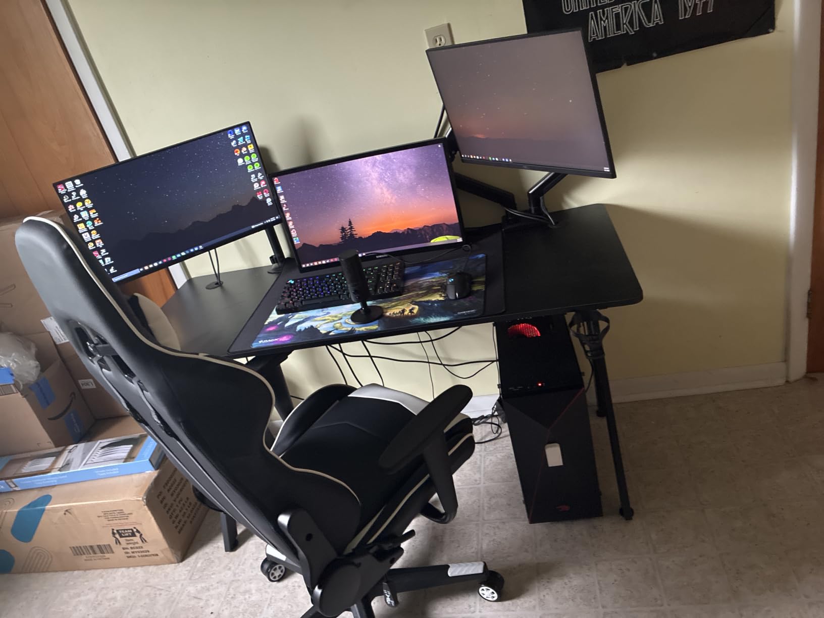 HLDIRECT 32 Inch Small Gaming Desk with Carbon Fiber Surface for Bedroom | A-shaped desk, ergonomic curved edge design, 200 lb weight capacity, dual-frame steel base, for home office & gaming setup customer photo 1