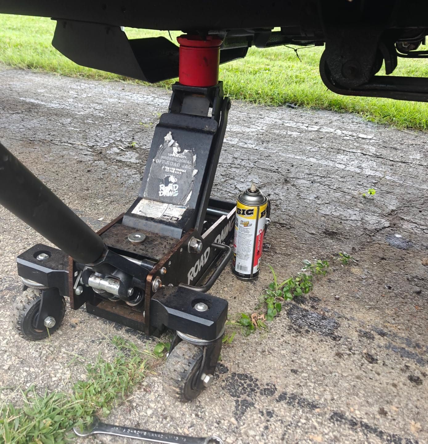 ROAD DAWG 3 Ton Big Wheel Off-Road Jack, Professional Aluminum and Steel Racing Floor Jack with Dual Pistons Quick Lift Pump, Lift for Trucks, SUVs, ATVs Off road Vehicles, 6000lb Capacity, AT830006XDL customer photo 1