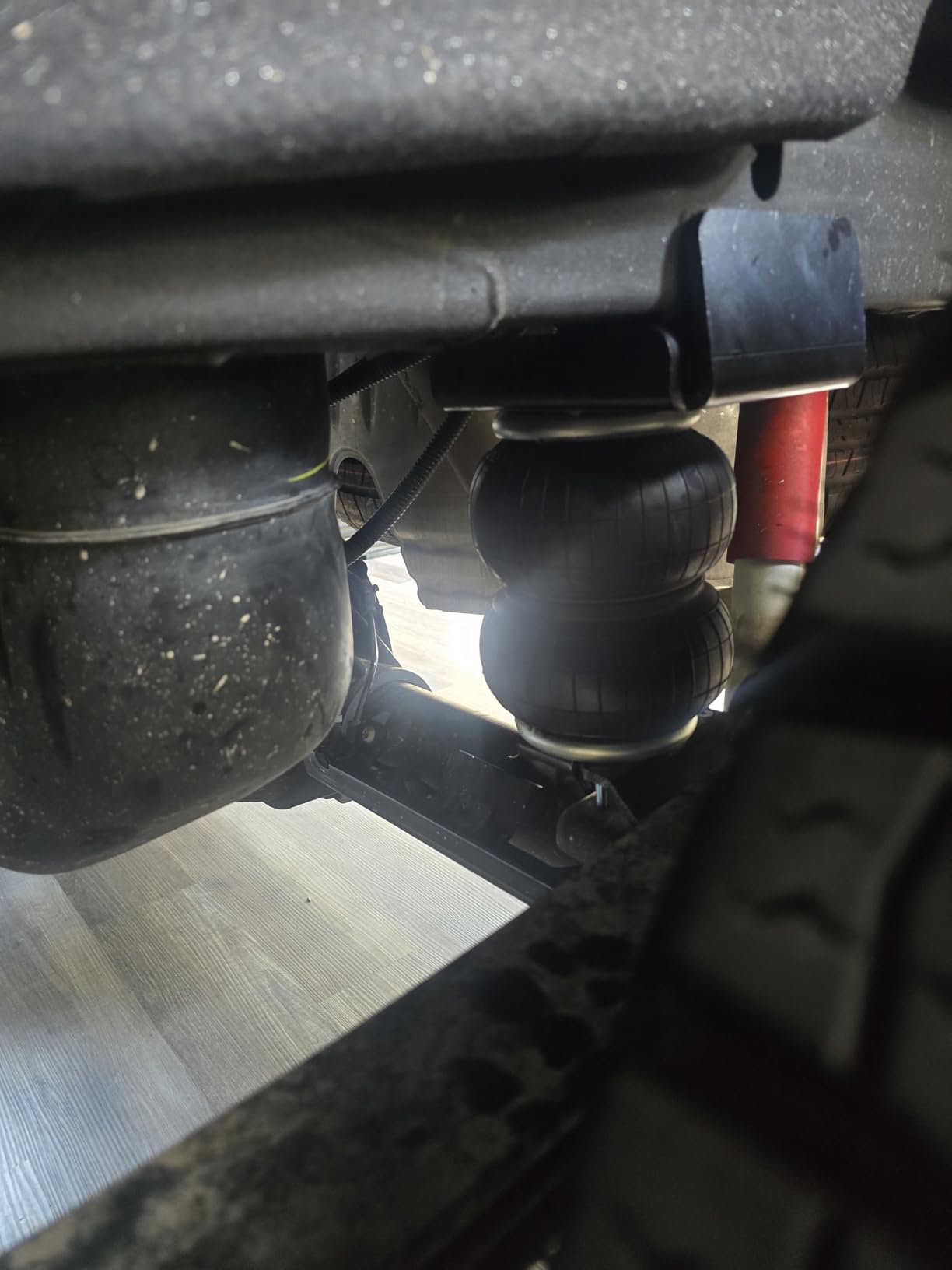 RETRUE Rear Air Bags Suspension Kit Compatible with Silverado Sierra 1500 | Fit 2019-2026 Chevrolet Chevy Silverado GMC Sierra 1500, 5000 Lbs of Load Leveling Capacity, Replacement for Firestone 2609 customer photo 1