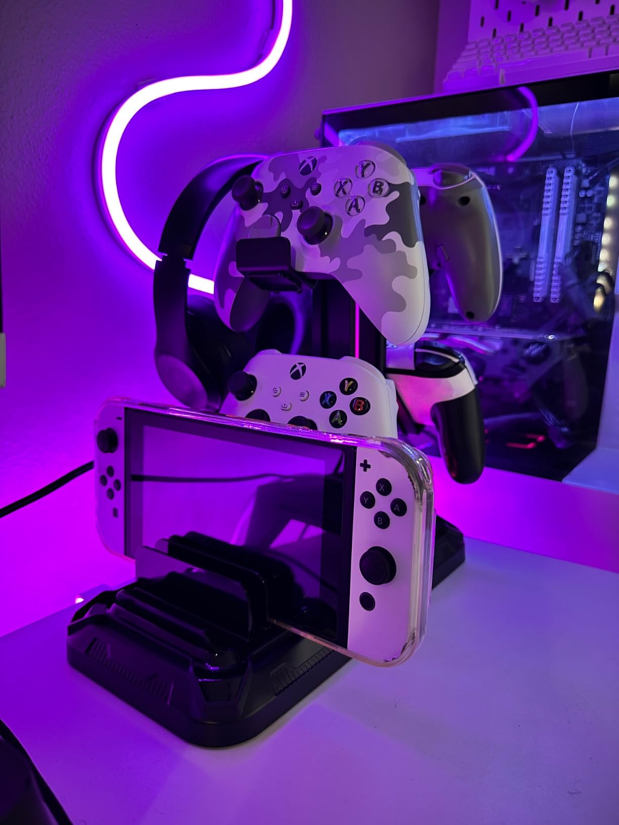 KDD Headset Stand with Charging Station - Detachable Controller Holder with 9 Light Modes - Rotatable Headphone Hanger with USB A&C Charger Ports customer photo 1