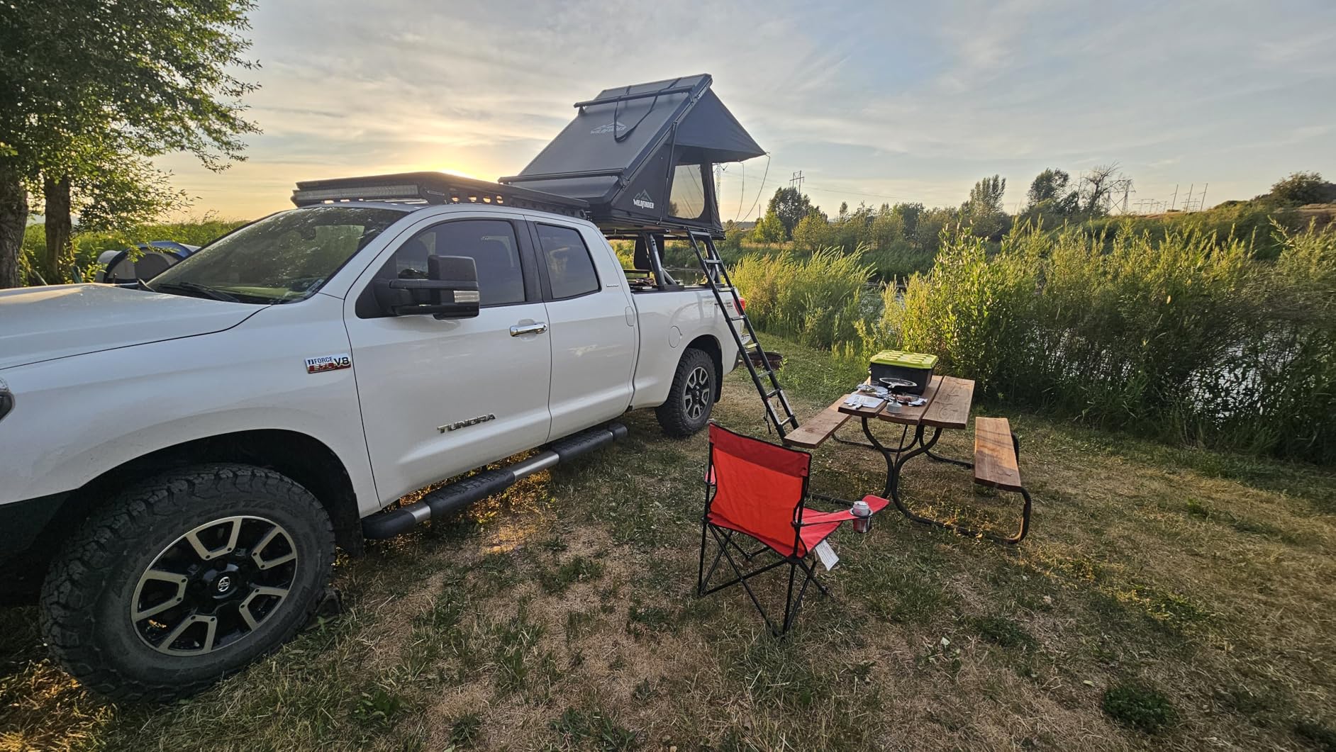 Rooftop Tent, Hard Shell Roof Top Tent for Jeep SUV Truck Van | Aluminum Pop Up Roof Tent with LED Light Strip, Camping Car Roof Tent for 2-3 Person, Hardshell Rooftop Tent customer photo 1