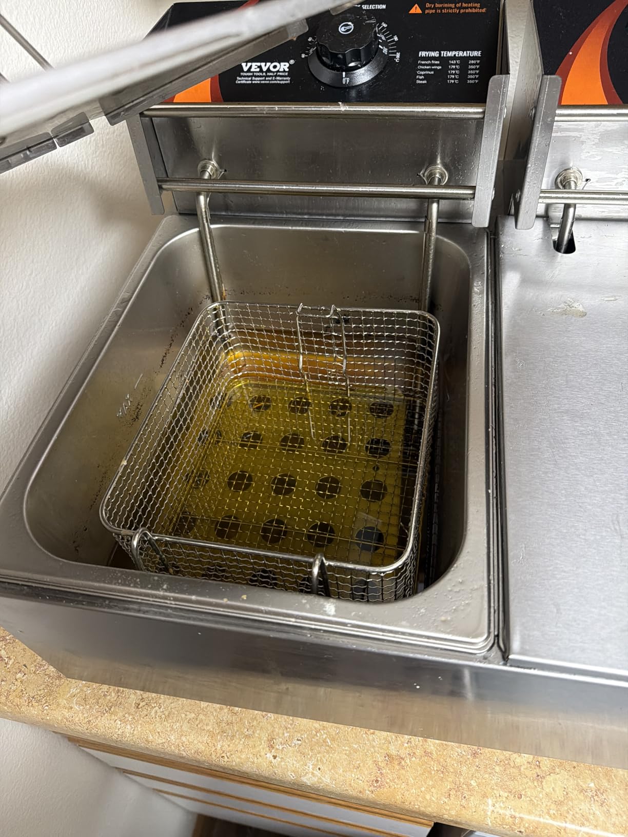 VEVOR Commercial Deep Fryer, 1750W Electric Countertop Fryer with Basket & Height-Adjustable Feet, 12Qt / 11.5L Stainless Steel Single Oil Fryer, Temp Control, Overheat Protection, for Restaurant Use customer photo 2
