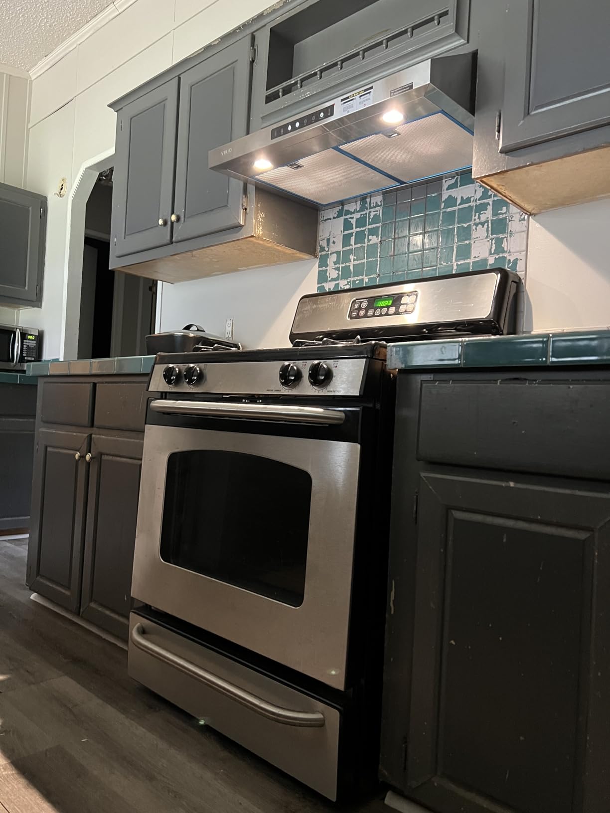 VIKIO HOME 30 Inch Under Cabinet Range Hood 900 CFM Dual Motor Power, Quiet DC Motor, Gesture & Touch Control, Dishwasher-Safe Baffle Filters, Energy-Efficient LED Lighting, Stainless Steel customer photo 1