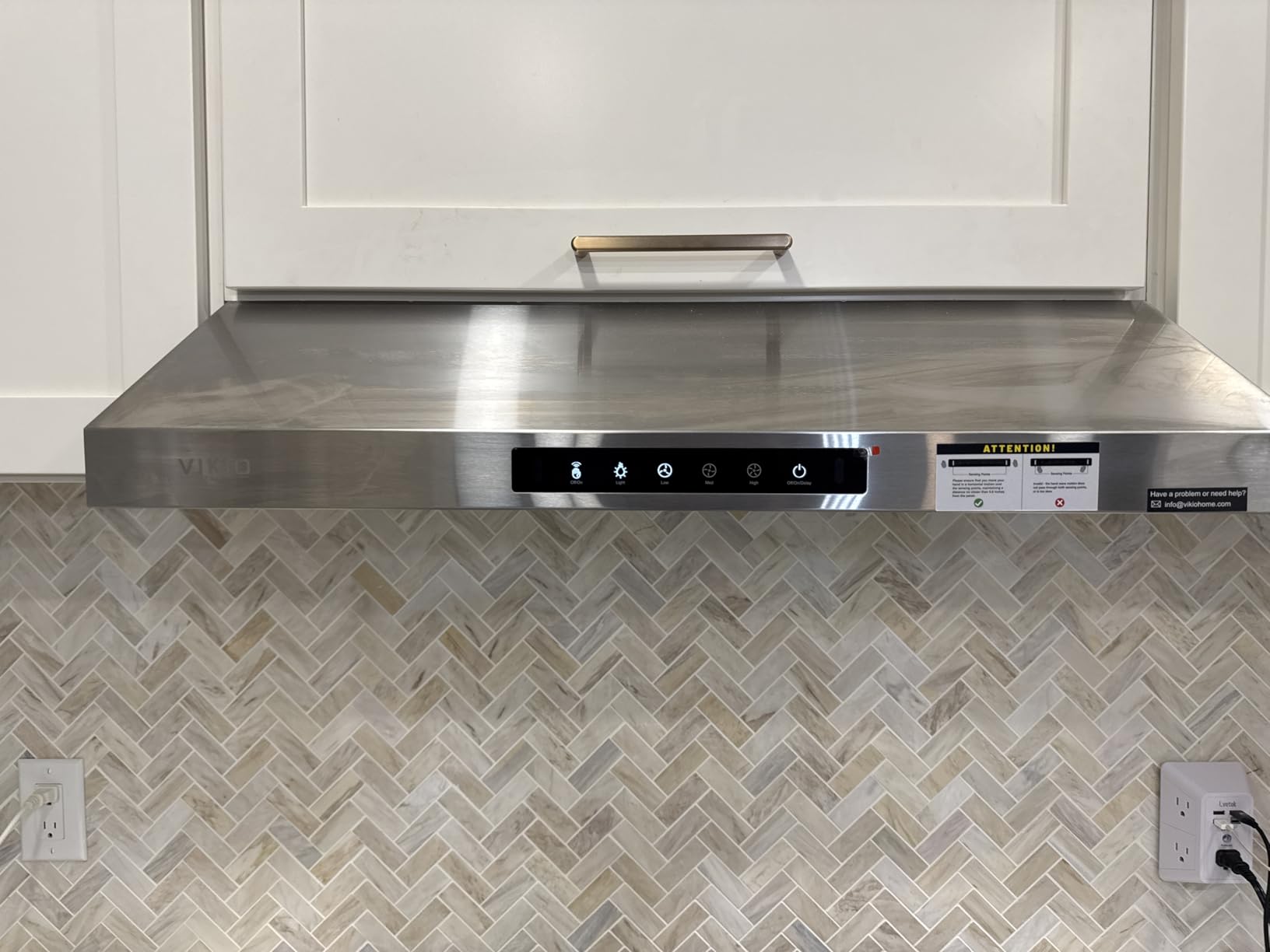 VIKIO HOME 30 Inch Under Cabinet Range Hood 900 CFM Dual Motor Power, Quiet DC Motor, Gesture & Touch Control, Dishwasher-Safe Baffle Filters, Energy-Efficient LED Lighting, Stainless Steel customer photo 2