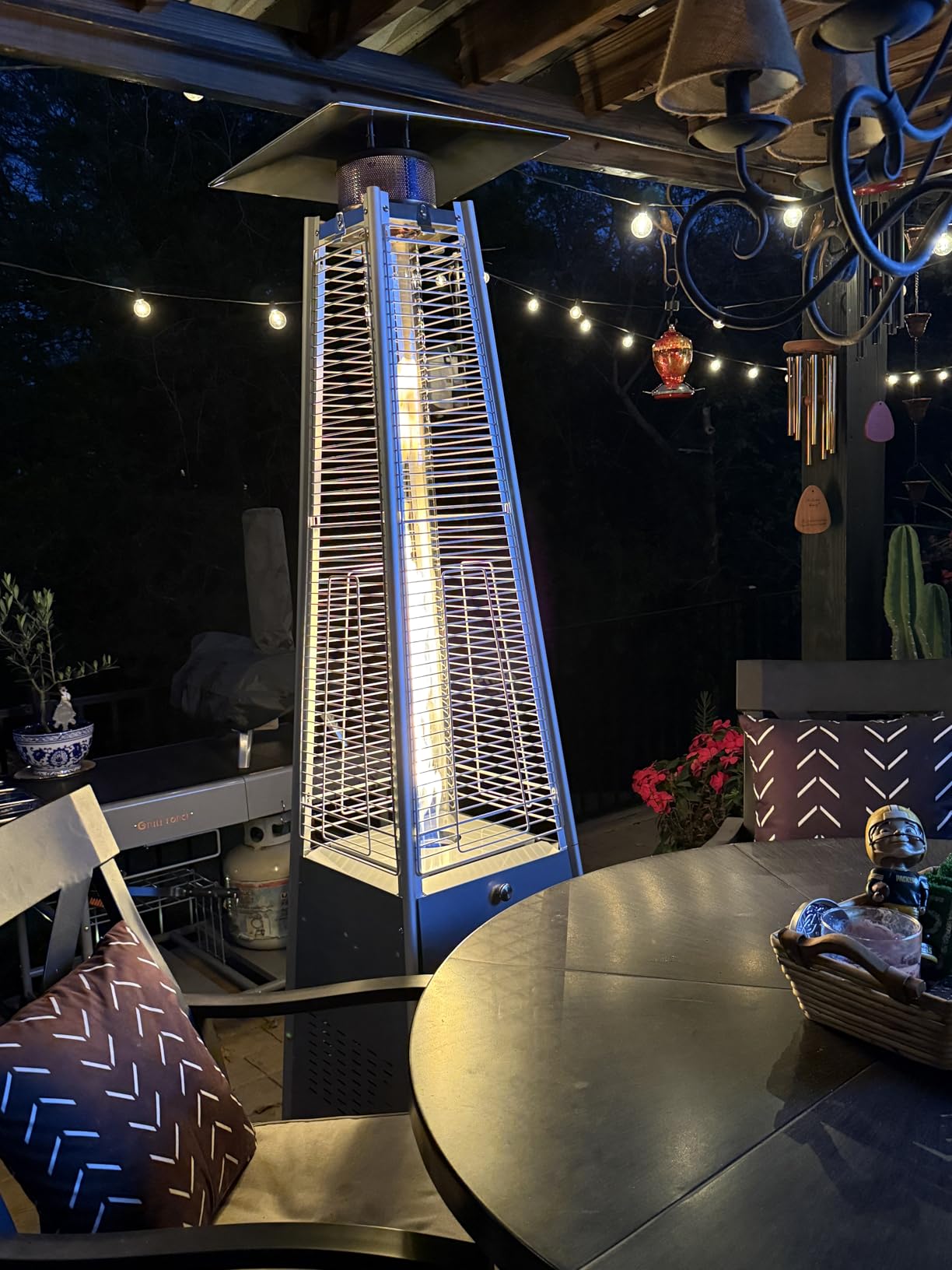 VEVOR 50,000 BTU Propane Patio Heater for Outdoor Use With Round Table Design, Metal Burner and Wheels - Tall Hammered Flame Heater for Party, Backyard, Garden, Silver Gray customer photo 2