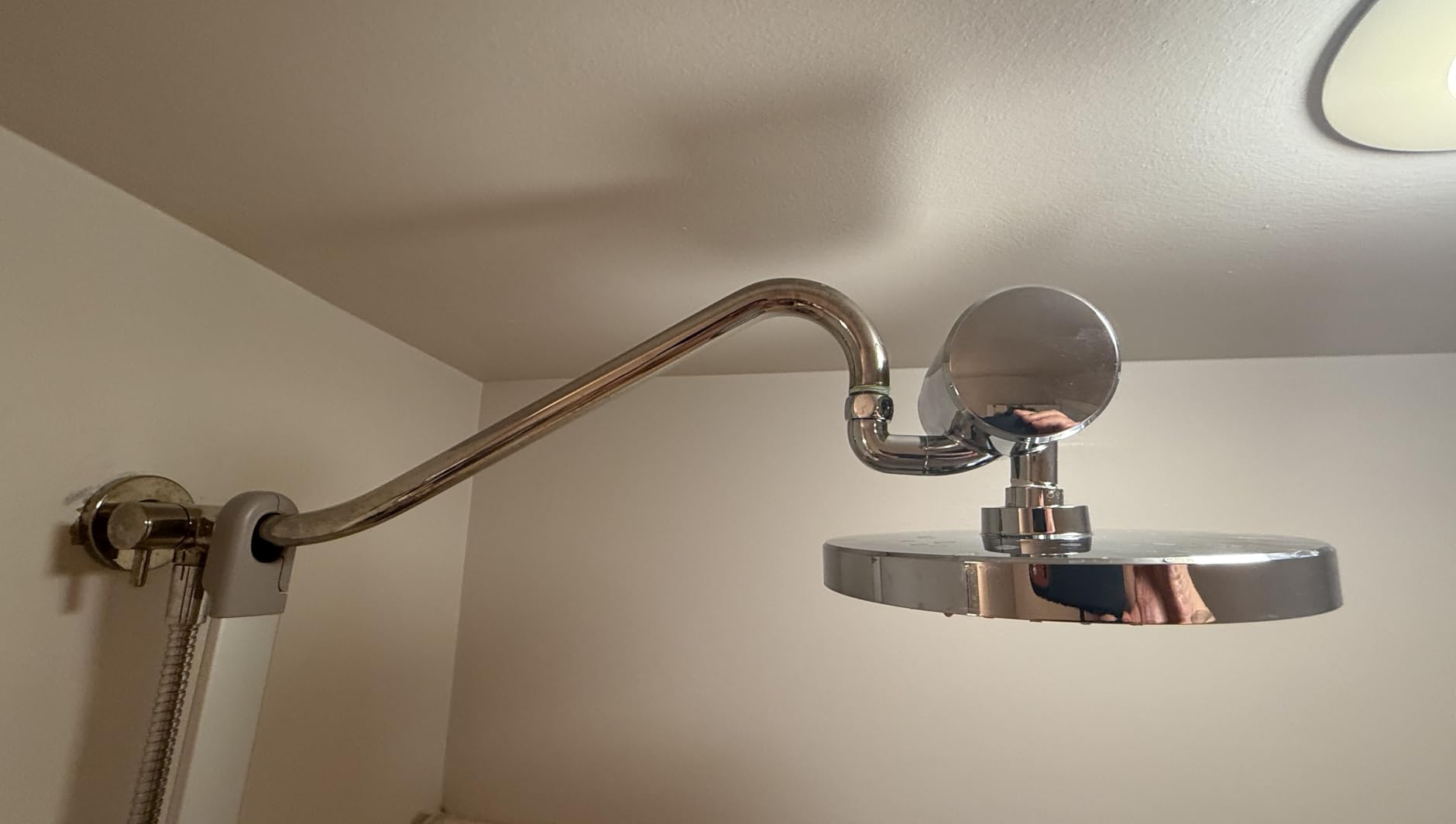 Delta Faucet Clarifi Premium Shower Filter Attachment with Filter, Hard Water Shower Filter, Shower Head Filter, Stainless 5SF100-SS customer photo 2