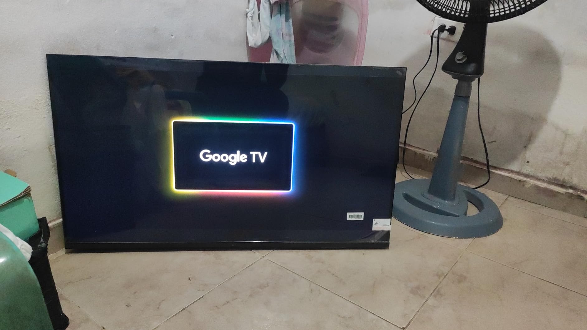 FPD 40-inch Smart TV, 1080p Full HD Google TV, HDR10, Dolby Audio (CG40-P3) | Google Play built-in Google Cast, voice remote control Stream Live Television customer photo 2