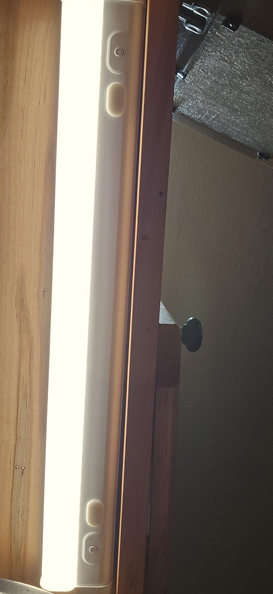 Enbrighten 24 Inch Plug in Under Cabinet Light with 5 Color Temperatures, Dimmable 1561 Lumens, Soft White to Daylight Lighting, One-Touch Sync Linkable Under Cabinet Lighting for Kitchen, ETL Listed customer photo 1