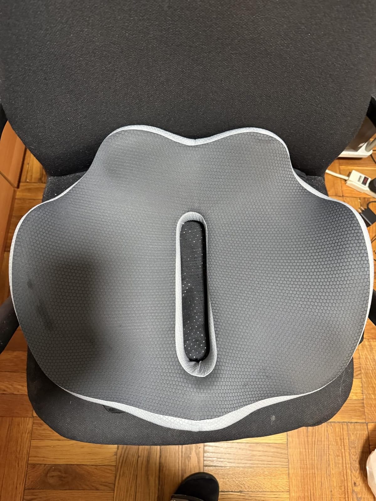 X-Large Truck Seat Cushion for Truck Drivers, Memory Foam Support | Seat Cushion for Long Driving & Sitting, Tailbone Pain Relief, Ergonomic Back Support, Non-Slip Washable Cover for Cars customer photo 2