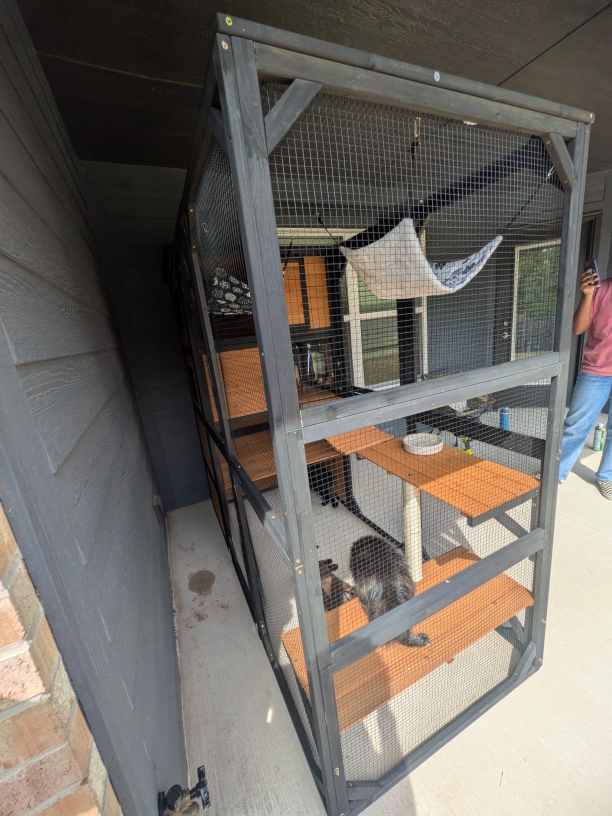 Large Catio Outdoor Cat Enclosure 4 Tiers Cat House with Weatherproof Roof | Weatherproof Roof, 3 Resting Rooms, 3 Platforms, 5 Windows, connects to house via removable back door 70