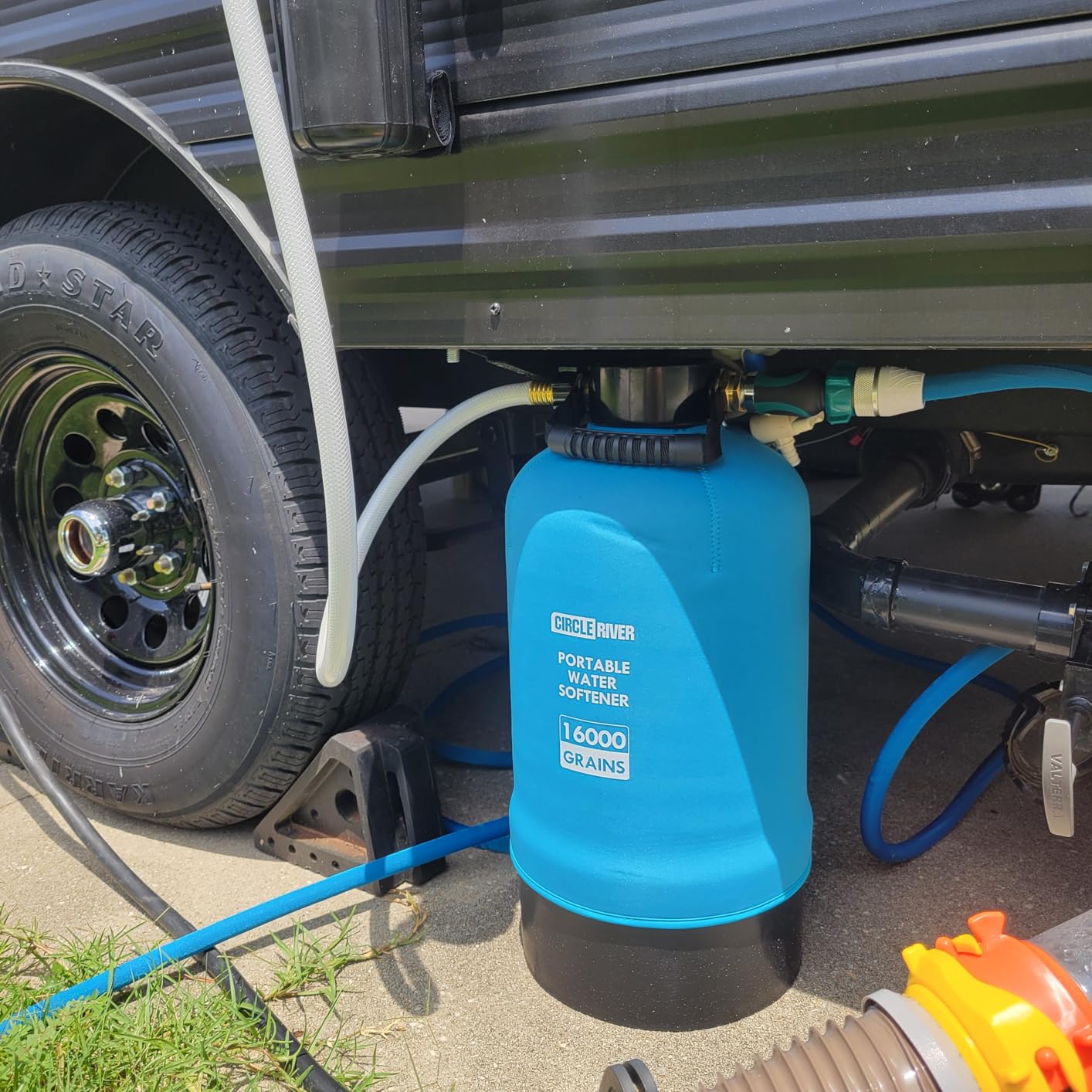 RV Water Softener with Water Hose, 16000 Grains | 3/4