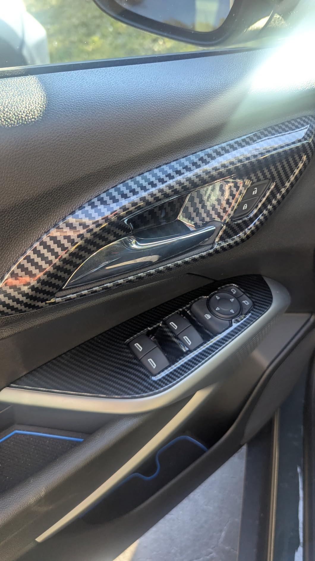 MUXEE Door Handle Bowl Cover, for Chevrolet Trax 2024 2025 2026 Interior Car Door Handle Bowl Cover Car Sport Accessories -Carbon Fiber customer photo 1