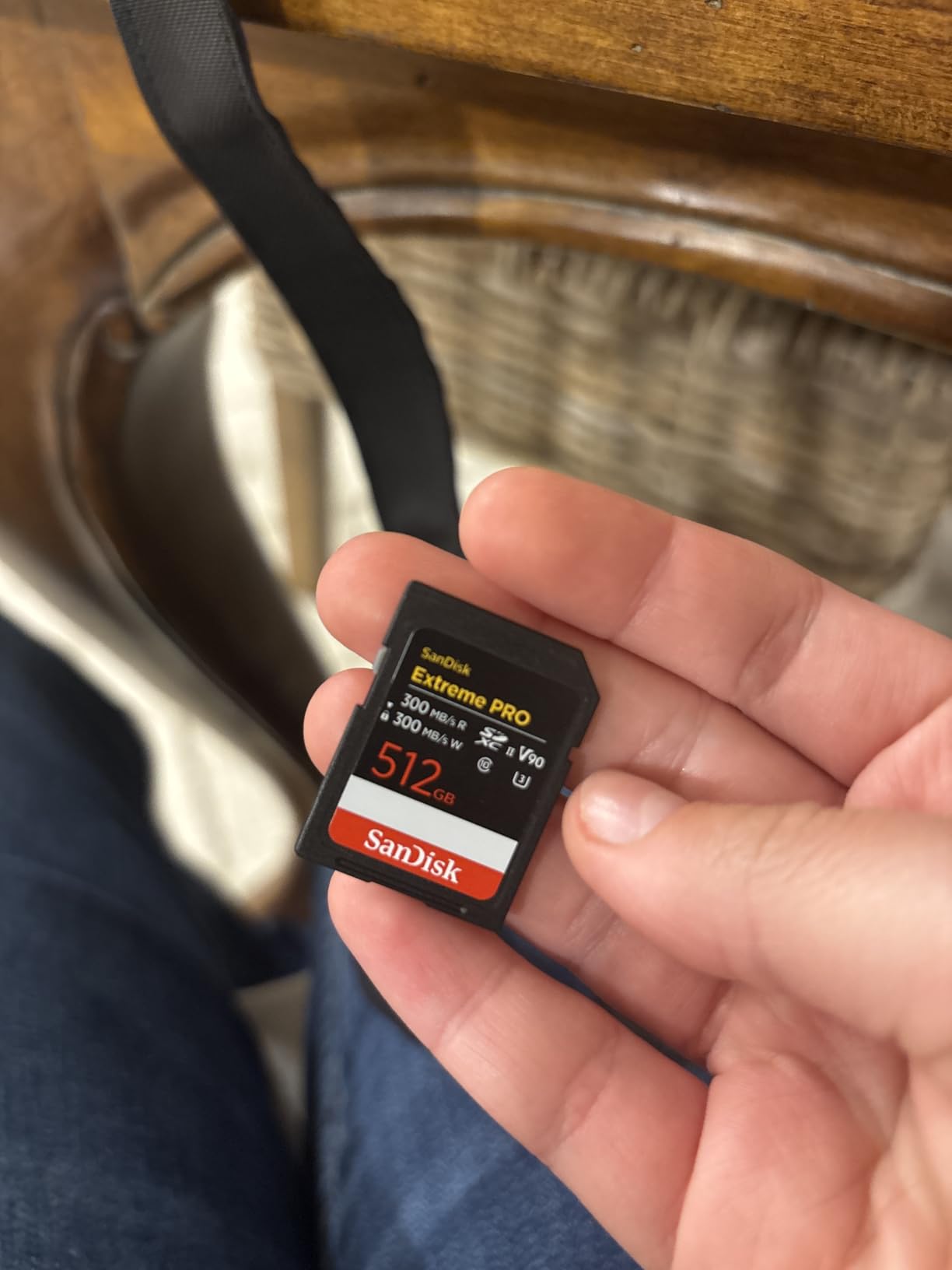 SANDISK 256GB Extreme PRO SDXC UHS-II Memory Card - Up to 300MB/s Read and Write speeds, V90, 8K, 4K UHD, SD Card - SDSDXDM-256G-GN4IN customer photo 2